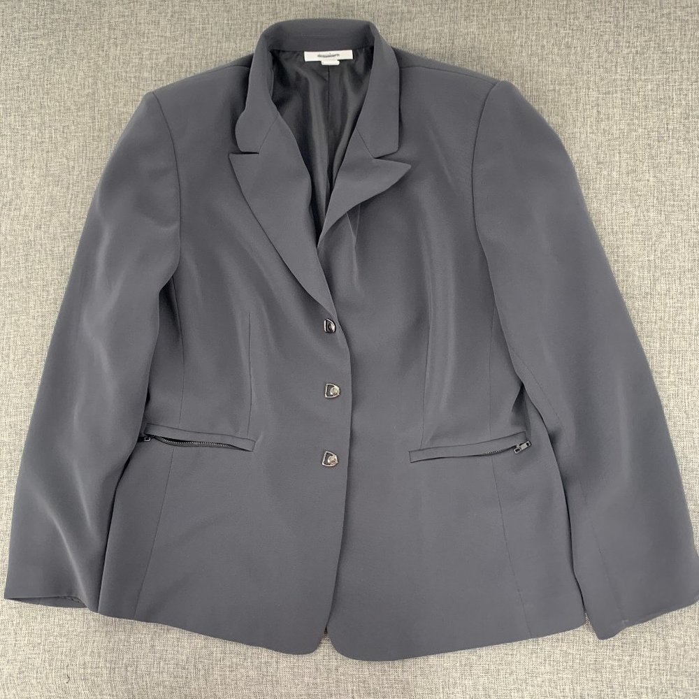 Dressbarn Gray Suit Jacket Size 12‎ Lined 3 Snaps Closure Long Sleeve Polyester